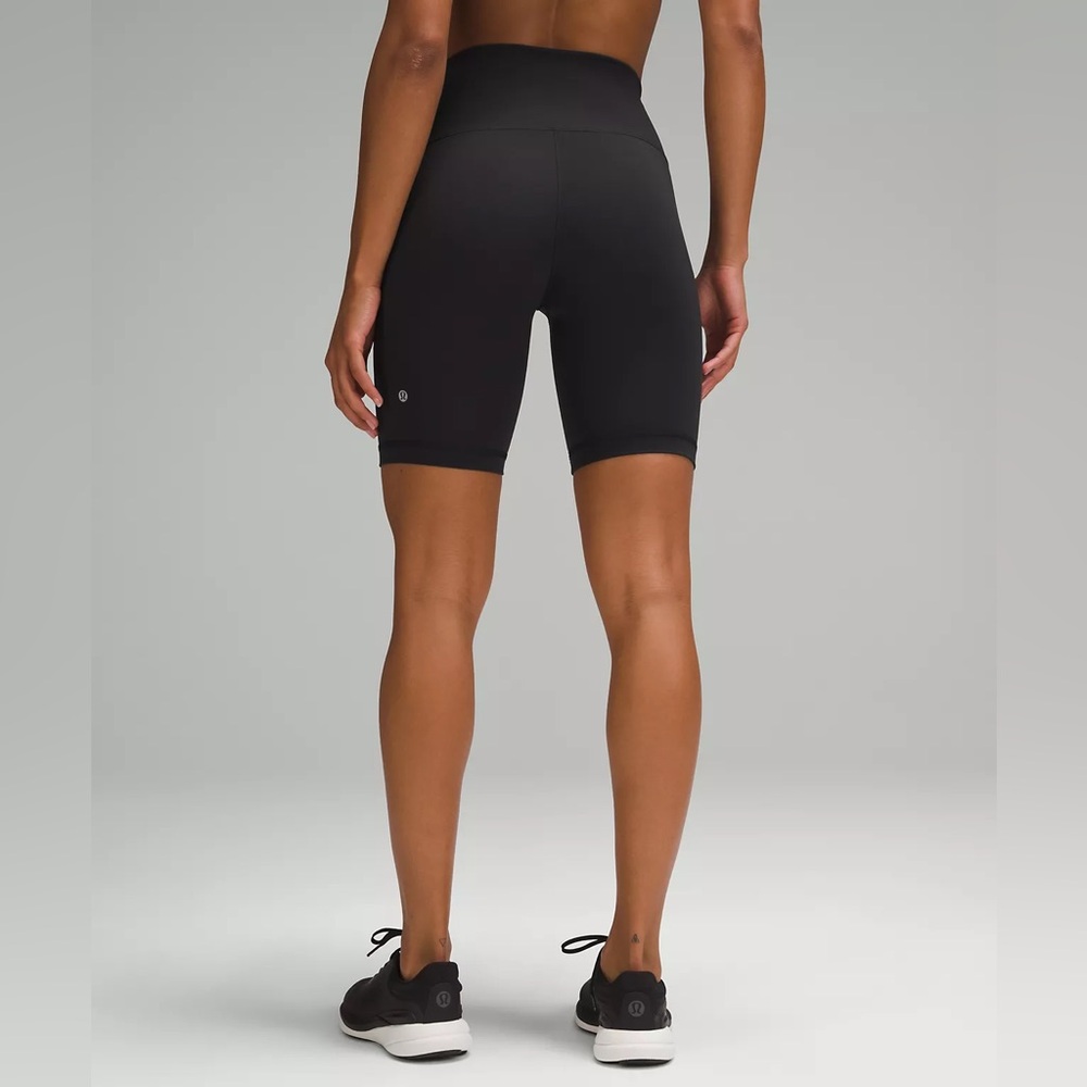 NWT lululemon Wunder Train High-Rise Short 8" - size 4